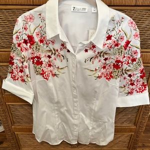 NWT New York & Co white butyon down blouse